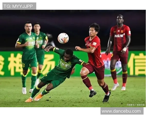 中超焦点对决广州对阵北京战术博弈解析深度剖析